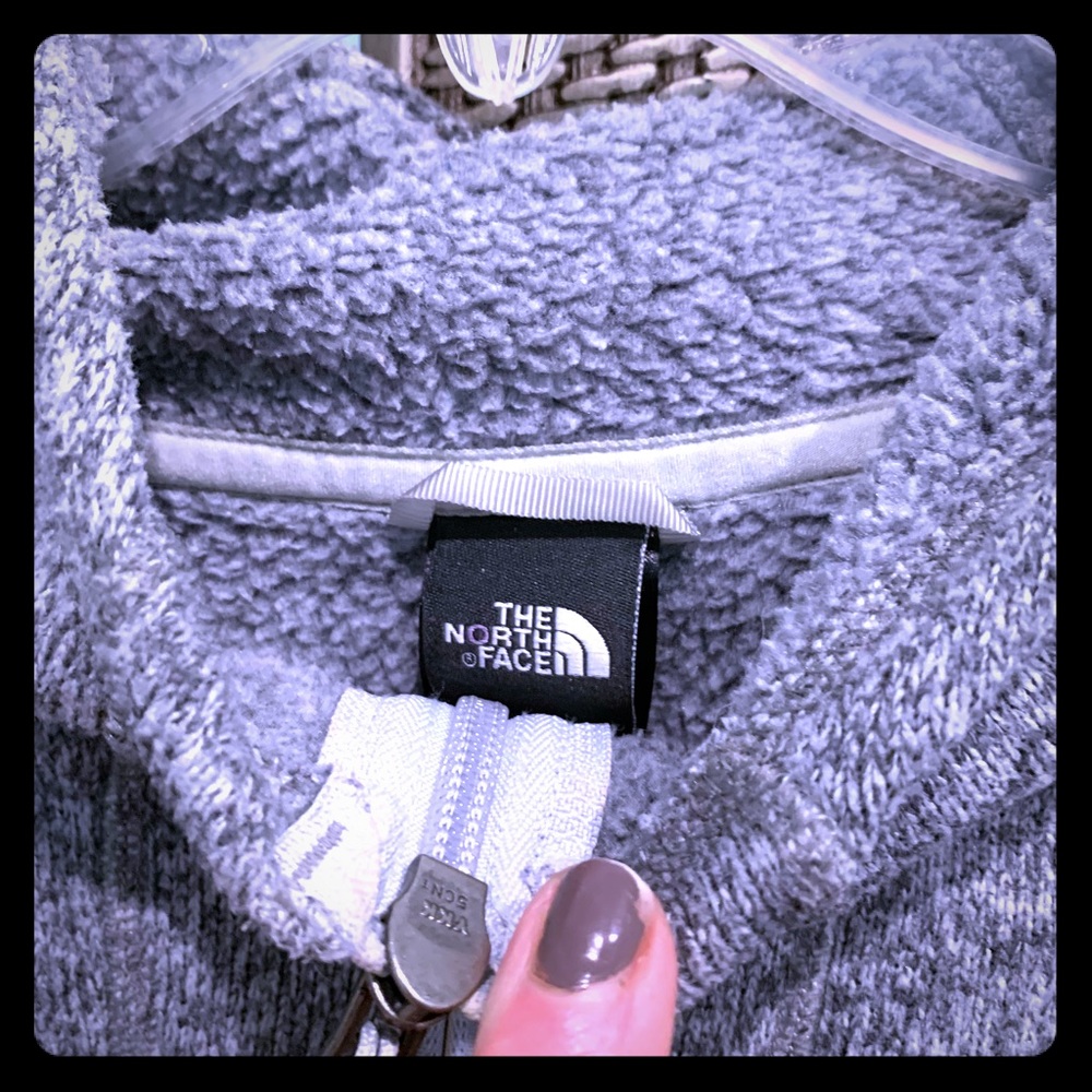 North Face Pullover Euc - image 1